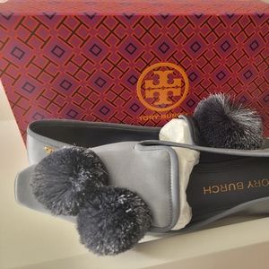 Tory burch  8.5 pom pom santin smoling  slipper